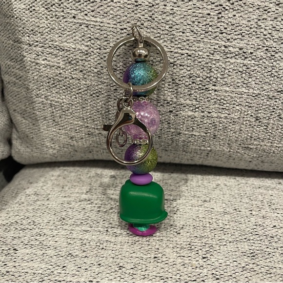 DISNEY DOORABLES INSIDE OUT DISGUST 
KEYCHAIN/BAG CHARM - Picture 2 of 2